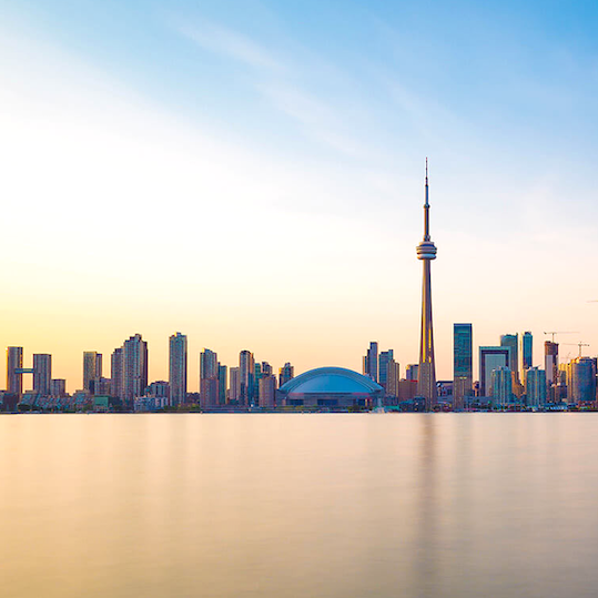 Immigrate-to-Canada-CCC-Toronto-Skyline